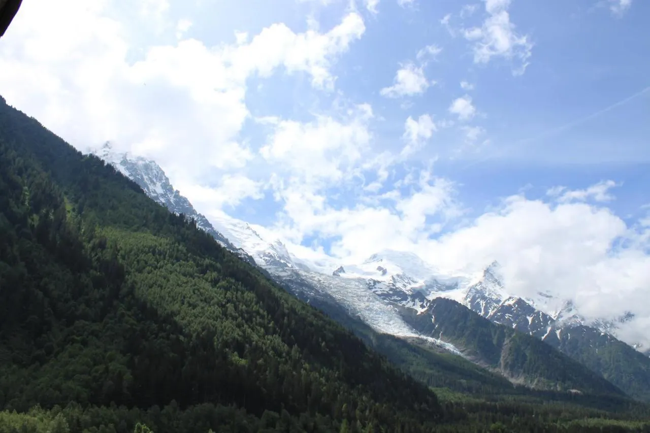 Apartment Aiglons - Central Chamonix Mountain Haven France